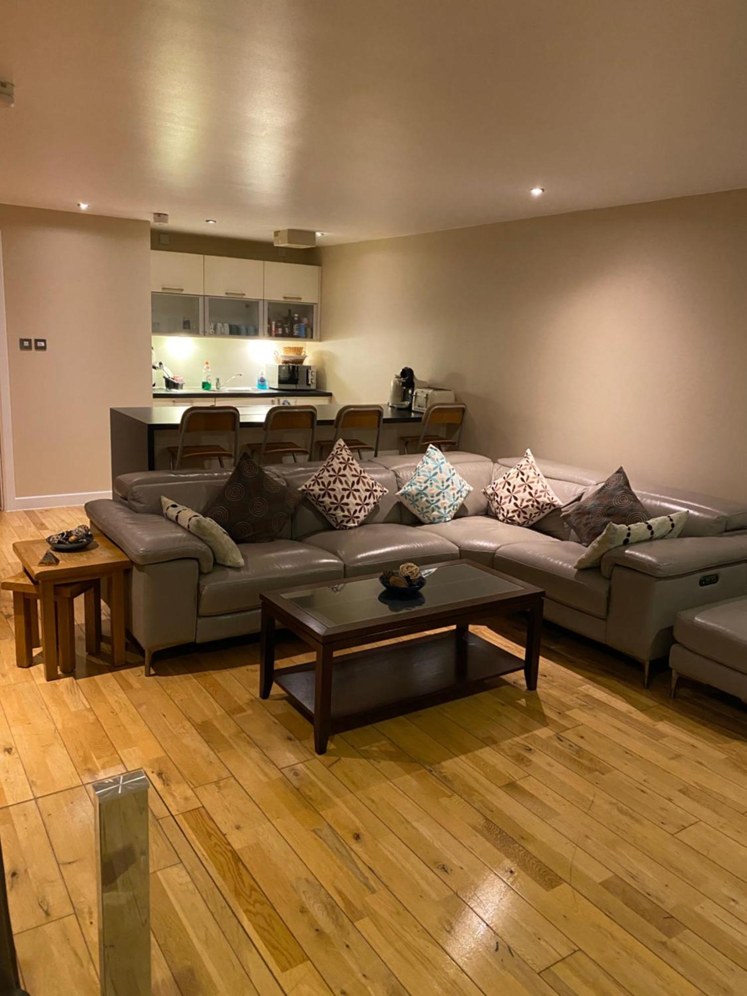 City Centre 2 Bedroom Apartment, Secure Parking. Glasgow Exterior foto